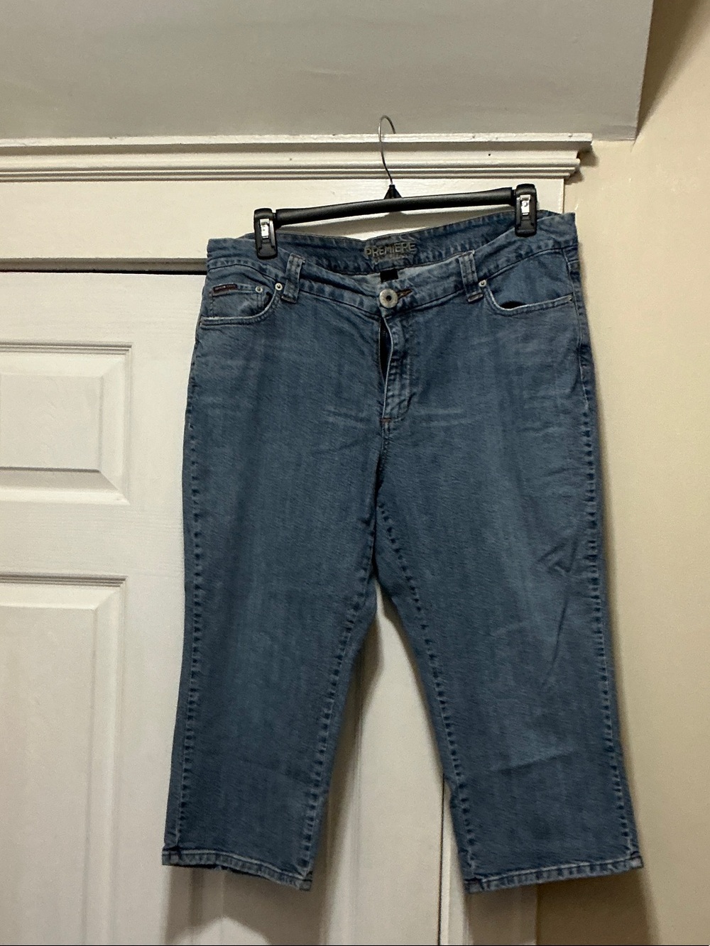 Avenue Mid-Rise Blue Cropped Jeans
